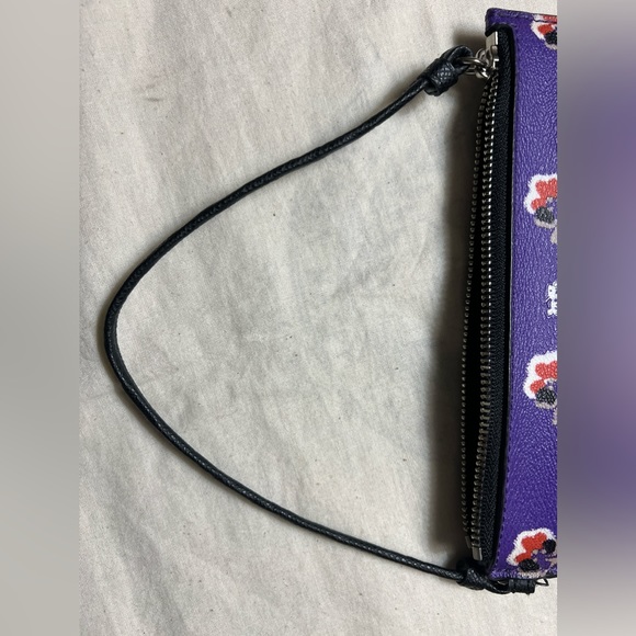 Coach Bramble Rose leather top Zip wristlet 💖 - Picture 5 of 6